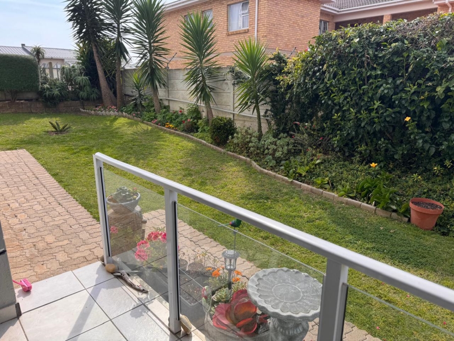 3 Bedroom Property for Sale in Hartenbos Central Western Cape